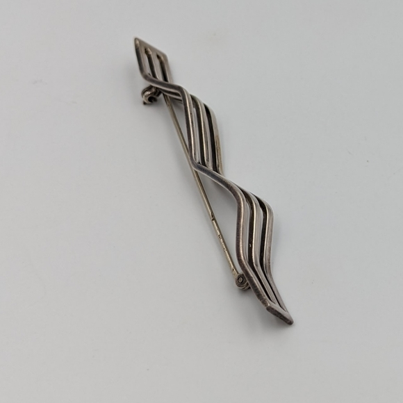 Vintage Modernist Abstract Wave Sterling Silver Statement Brooch - Picture 6 of 9